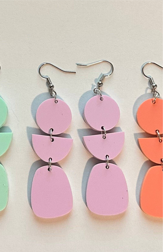 Lola Matte Earrings: Lavender