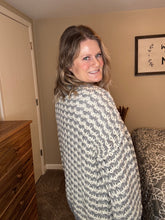 Load image into Gallery viewer, Chunky Knit Cardigan