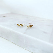 Load image into Gallery viewer, Leaf Earrings: Gold