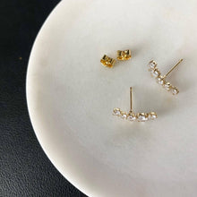 Load image into Gallery viewer, Cubic Scoop Earrings -Gold