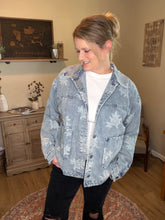 Load image into Gallery viewer, Rose Printed Washed Denim Jacket