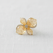 Load image into Gallery viewer, Geometric Flower Earrings