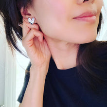 Load image into Gallery viewer, Hammered Heart Retro Earrings Silver