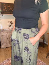 Load image into Gallery viewer, Tie Waist Wide Leg Pants