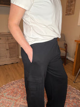 Load image into Gallery viewer, Wide Leg Cargo Sweatpants