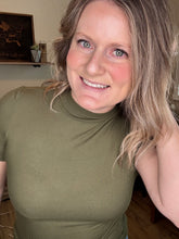 Load image into Gallery viewer, Mock Neck Ribbed Top
