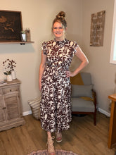 Load image into Gallery viewer, Floral Lace Up Dress