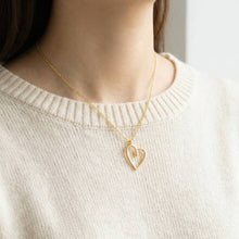 Load image into Gallery viewer, Gold Dipped Wire Heart Pendant Necklace