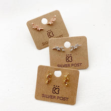 Load image into Gallery viewer, Leaf Earrings: Gold