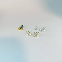 Load image into Gallery viewer, Pearl Leaf Earrings: Silver