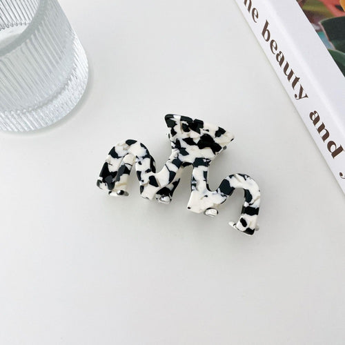 Wavy Claw Clip