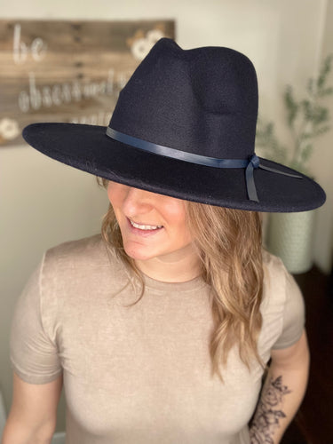 Wool Felt Wide Brim Hat- Navy